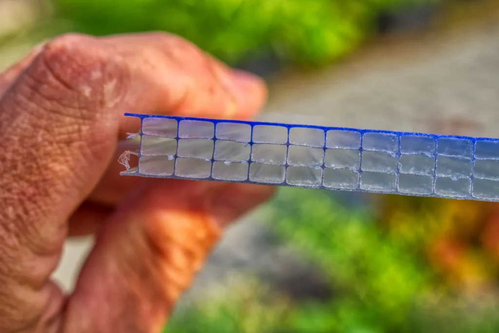 Dutinkový polykarbonát 4w/10mm