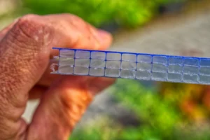 Dutinkový polykarbonát 4w/10mm Dutinkový polykarbonát 4w/10mm