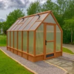 Ilustrační obrázek - modřín bez impregnace/bezbarvá impregnace a dutinkový polykarbonát