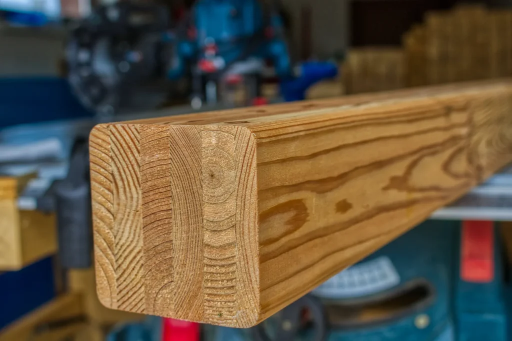 Modřínový BSH hranol